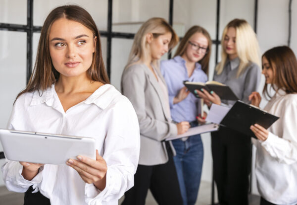 Ekipa ne potrebuje prijazne prijateljice. Potrebuje stabilno vodjo.